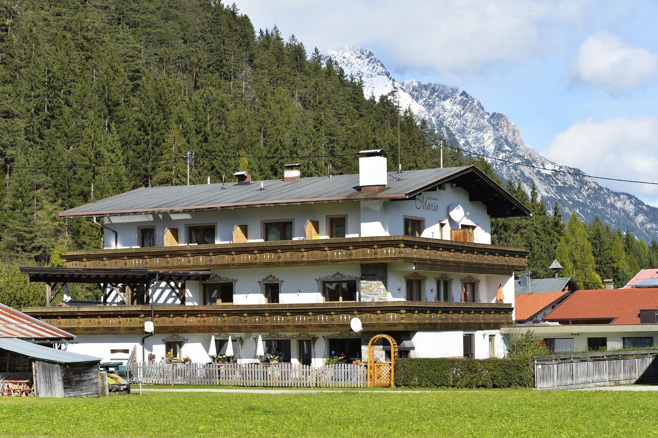 Pension Und Apartments Landhaus Marie Leutasch Exterior foto